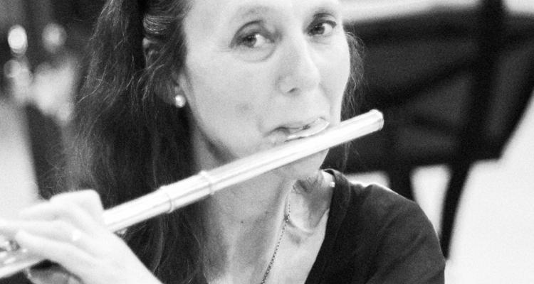 Image of Ileana playing the flute