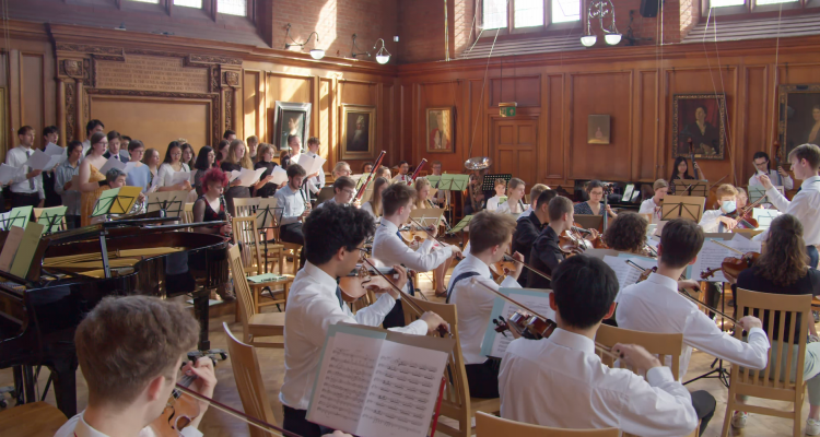 Girton College Orchestra and Choir performing at May Week Concert 2022