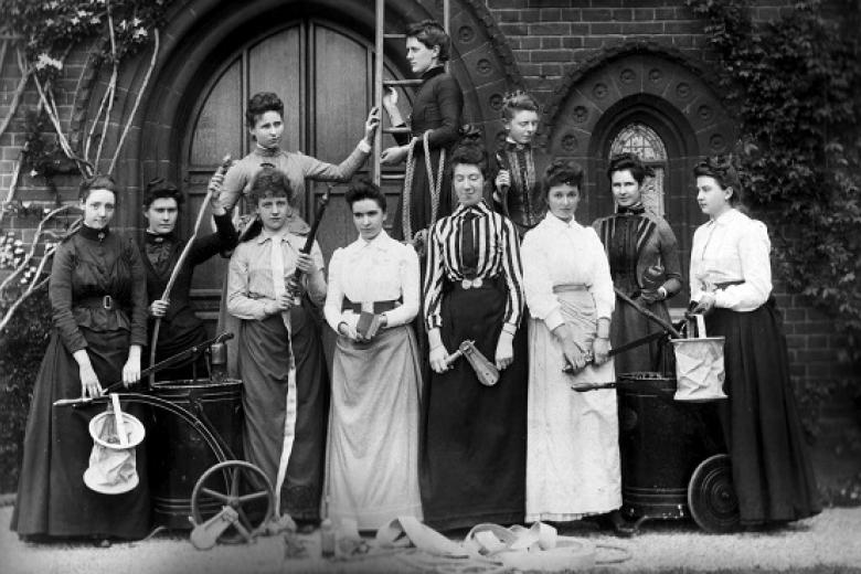 Fire Brigade Officers taken by R H Lord, 1889 (archive reference: GCPH 10/2/3)