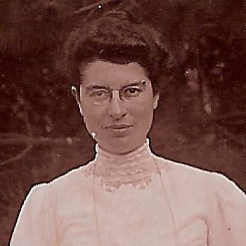 Photograph of Helene Reinherz in 1905 (archive reference: GCPH10/24/4)