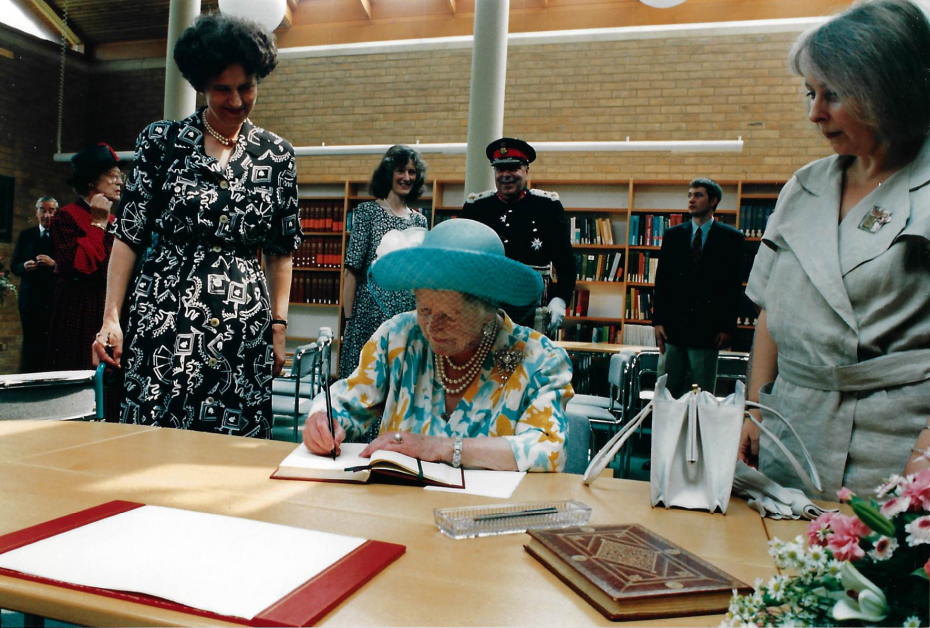 The Queen Mother signing the official Visitor’s Book at the opening of the Queen Elizabeth Court library complex, June 1993 (archive reference GCPH 12/1/11, photographer unknown).
